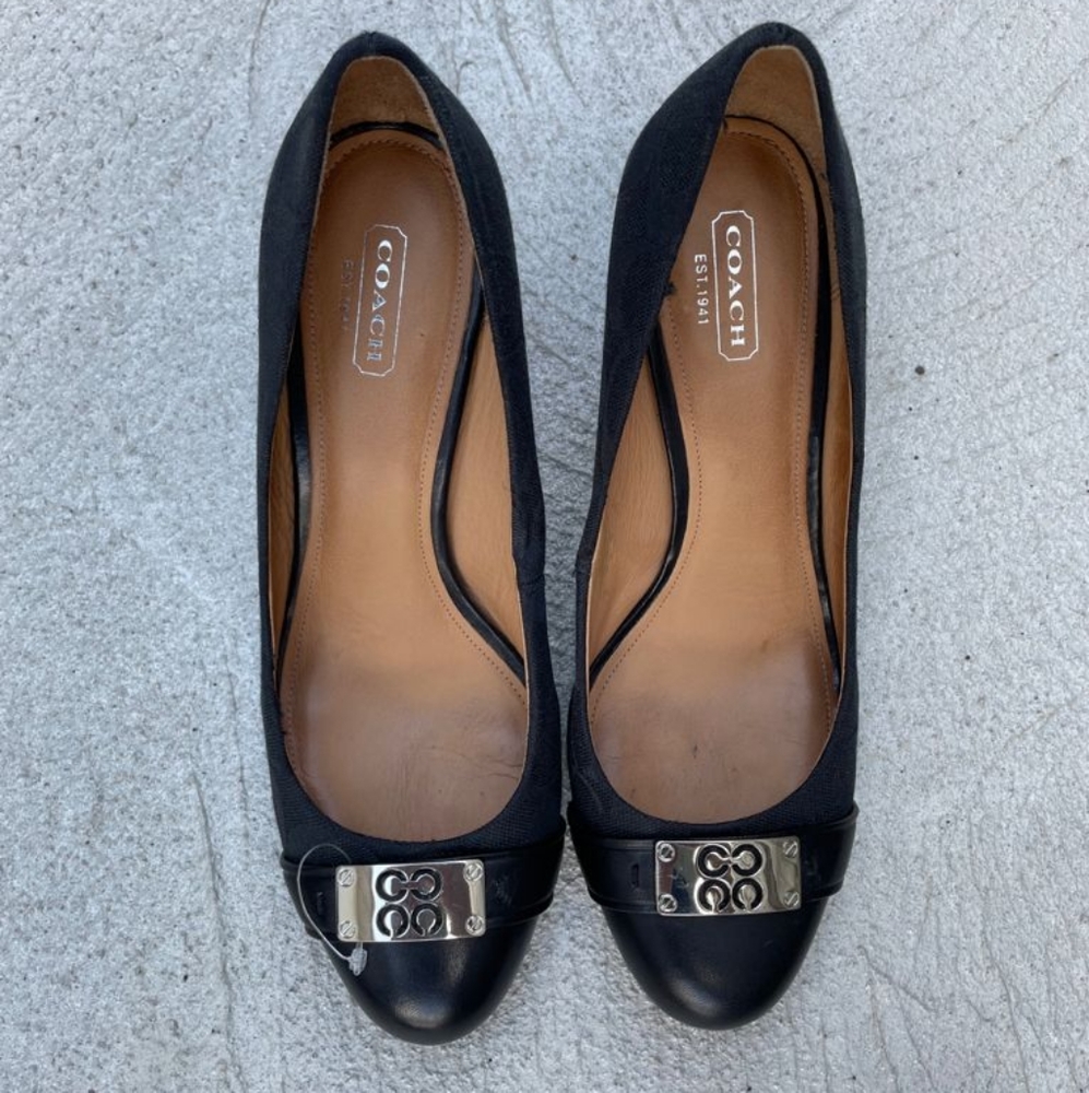 Coach CC Signature Pumps - Picture 3 of 5